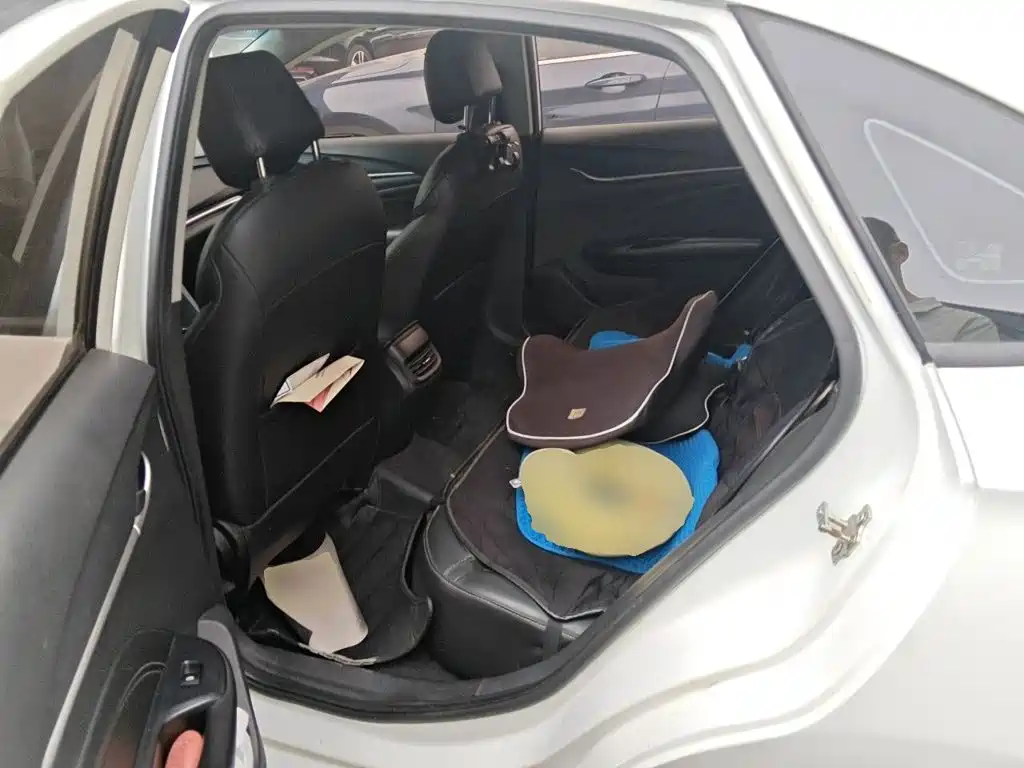 Buick Excelle — миниатюра 14