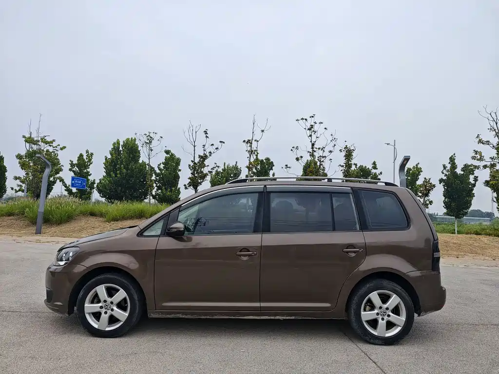 Volkswagen Touran — миниатюра 21