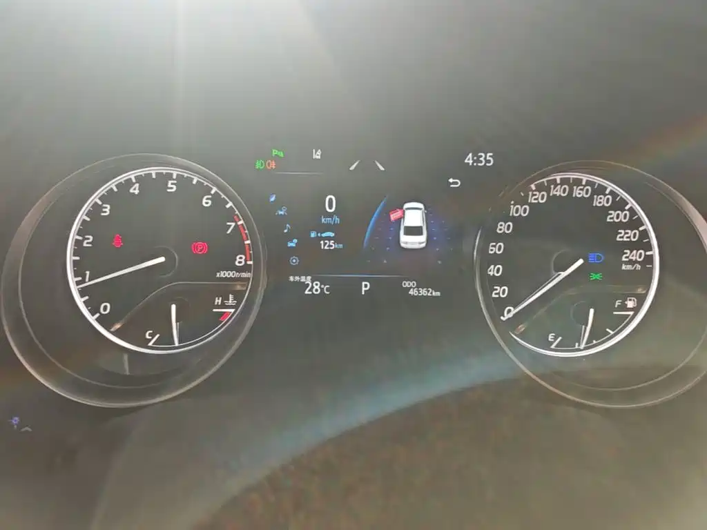 Toyota Camry — миниатюра 12