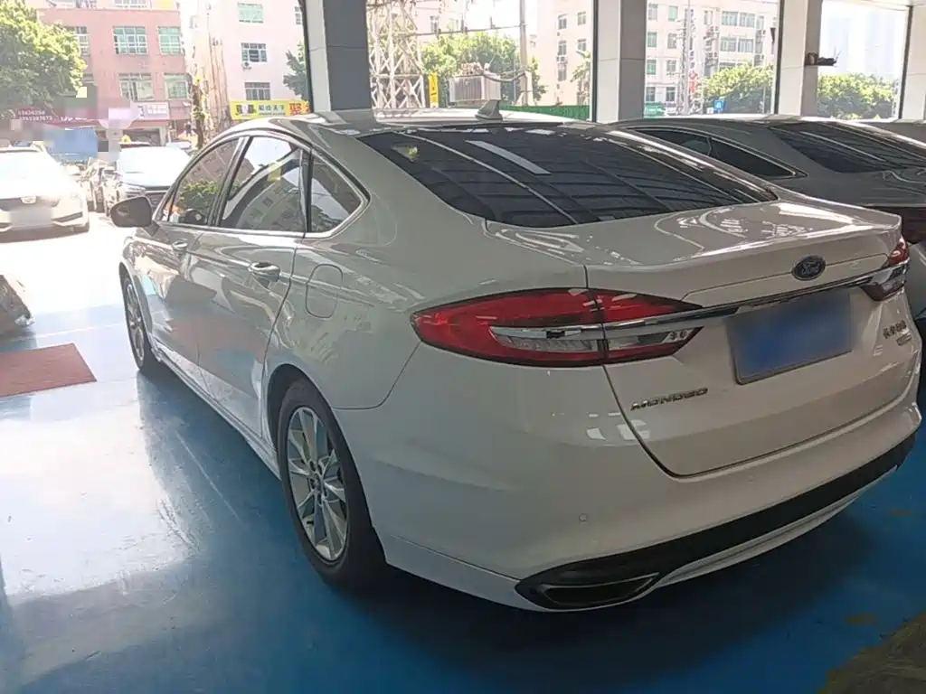 Ford Mondeo — миниатюра 5