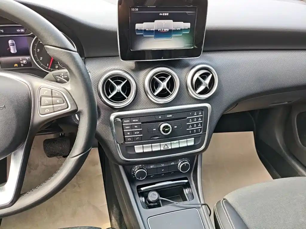 Mercedes-Benz A-Class (Import) — миниатюра 13