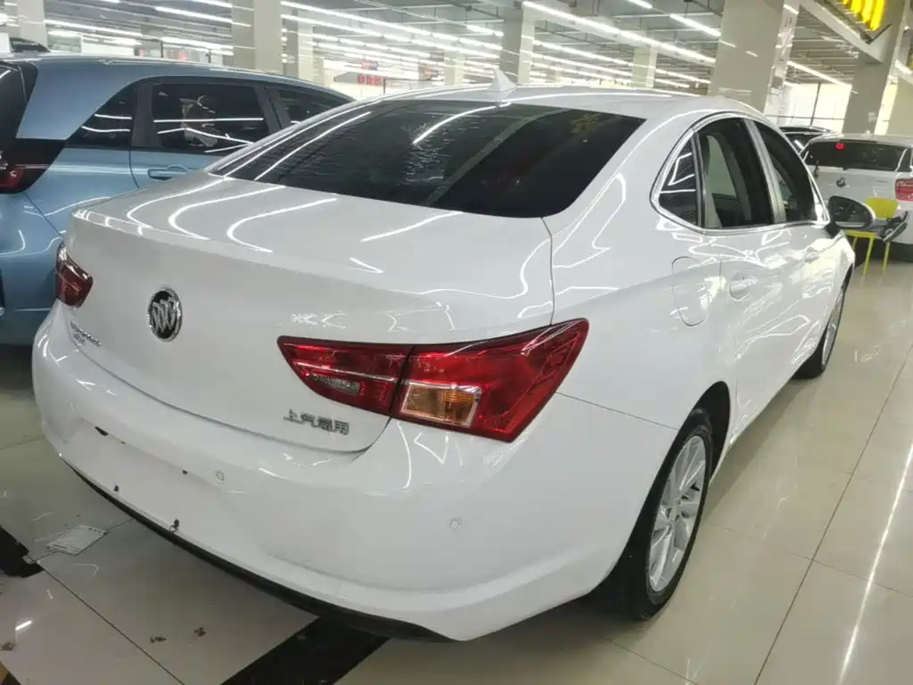 Buick Verano — миниатюра 7