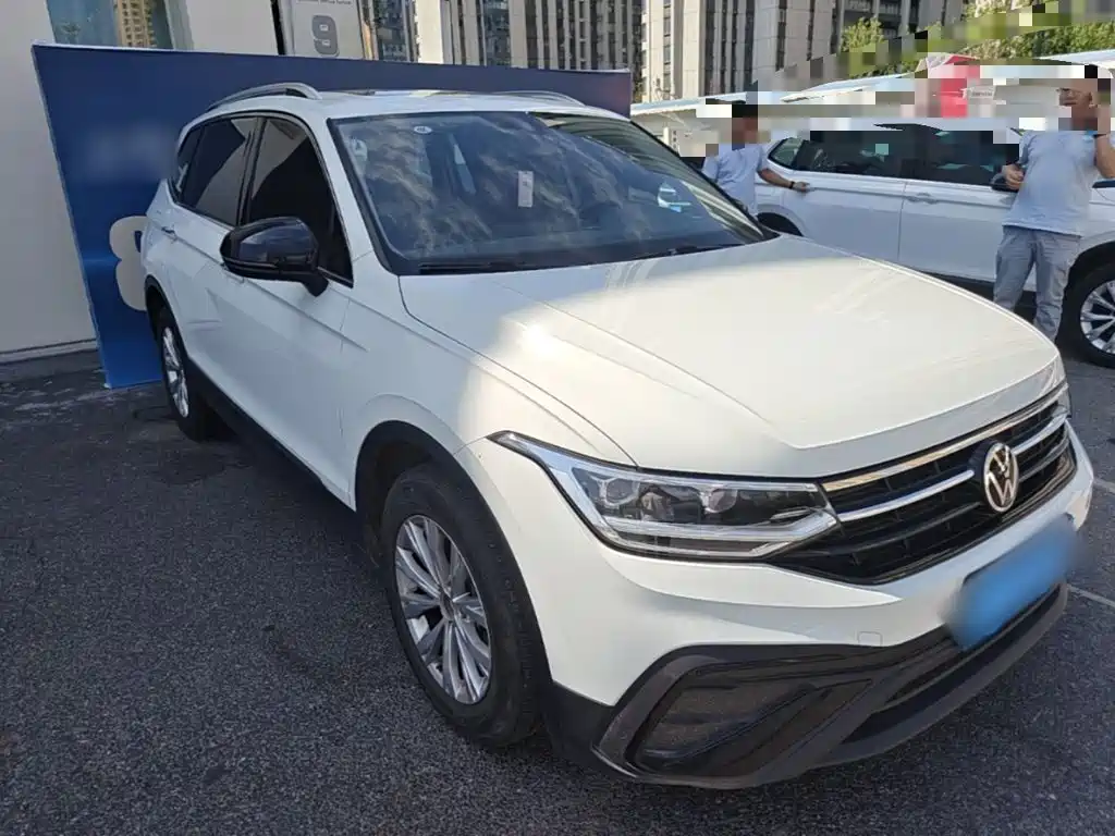 Volkswagen Tiguan L — миниатюра 4