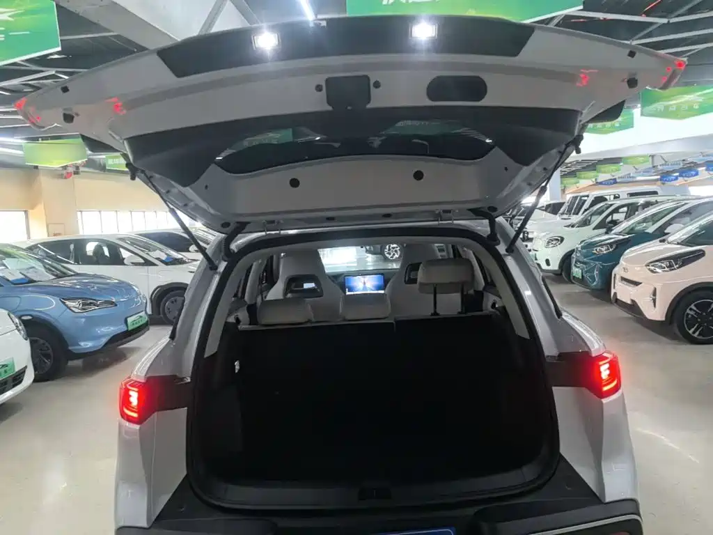 BYD Yuan UP — миниатюра 19