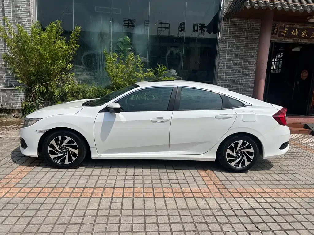 Honda Civic — миниатюра 4