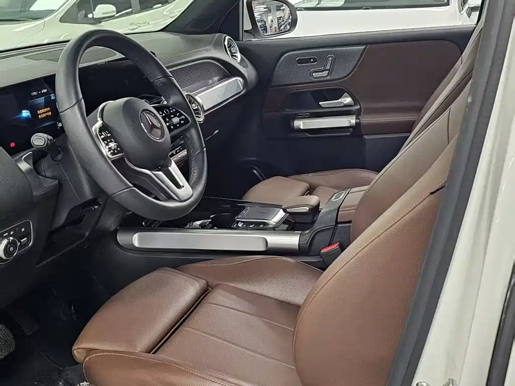 Mercedes-Benz GLB — миниатюра 7