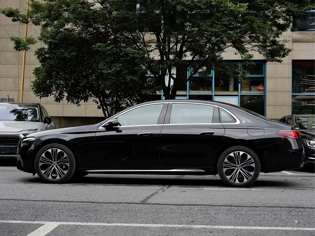 Mercedes-Benz E-Class E 2024 E 350 e L