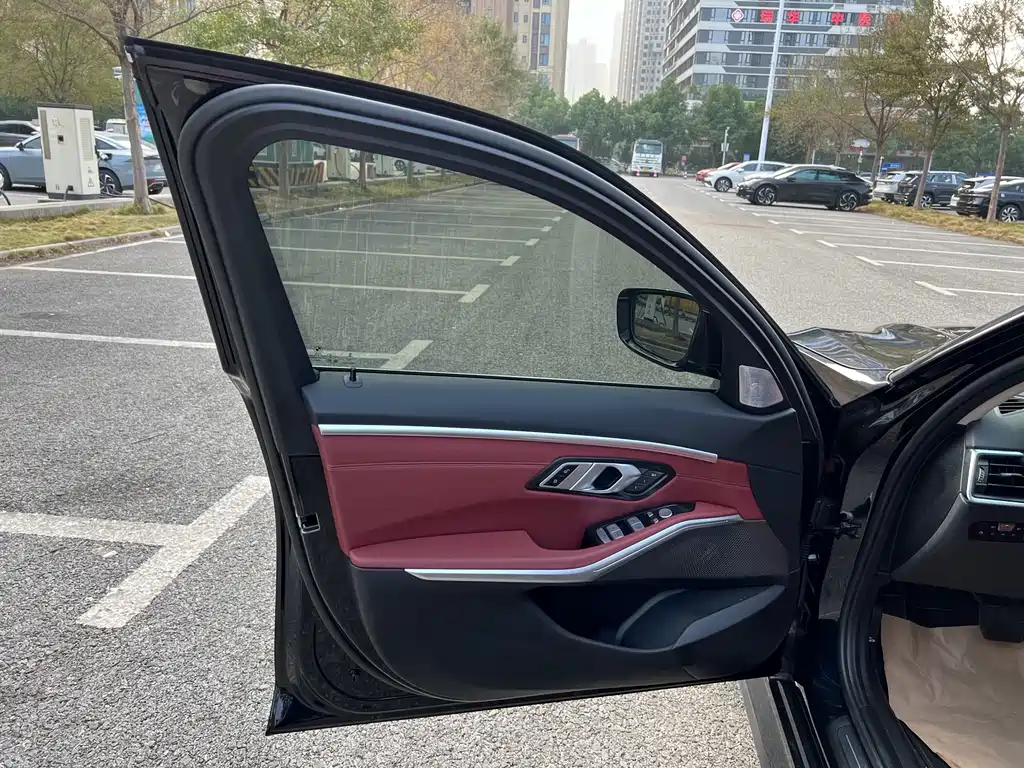 BMW i3 2024 eDrive 35 L