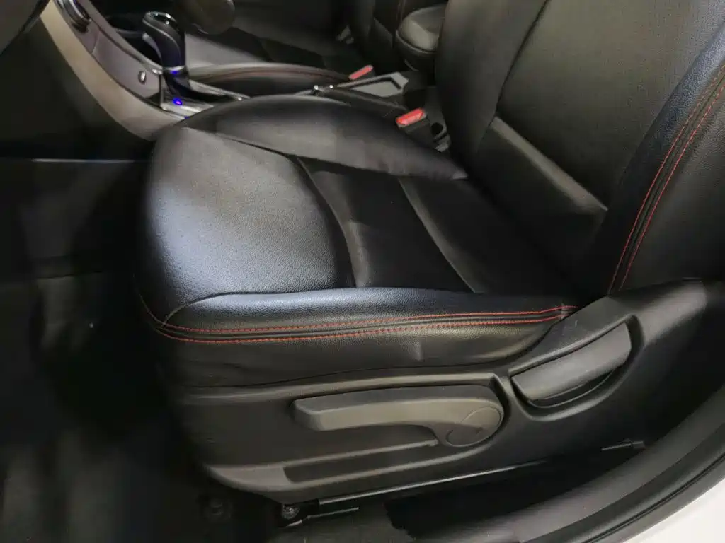 Hyundai Elantra Langdong — миниатюра 20