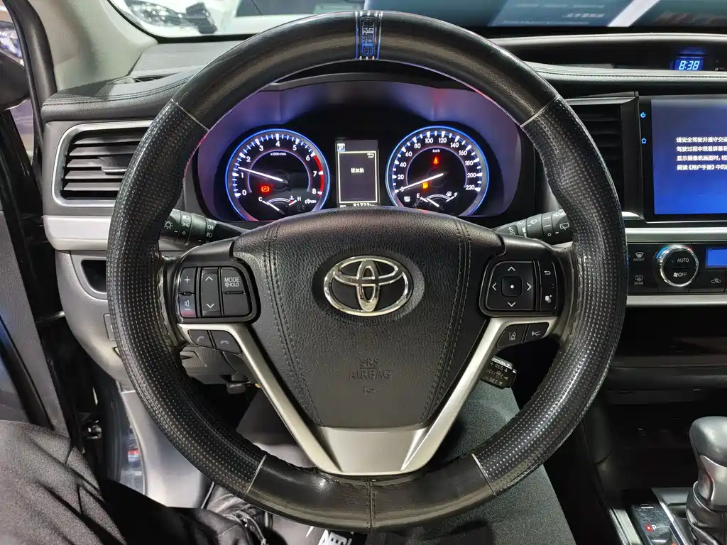 TOYOTA HIGHLANDER