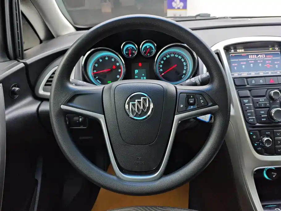 Buick Excelle — миниатюра 15