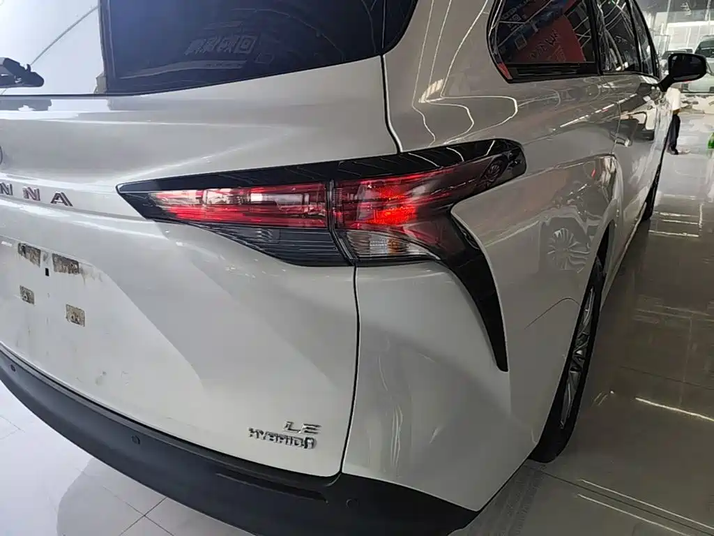 Toyota Sienna 2023 2.5L Comfort