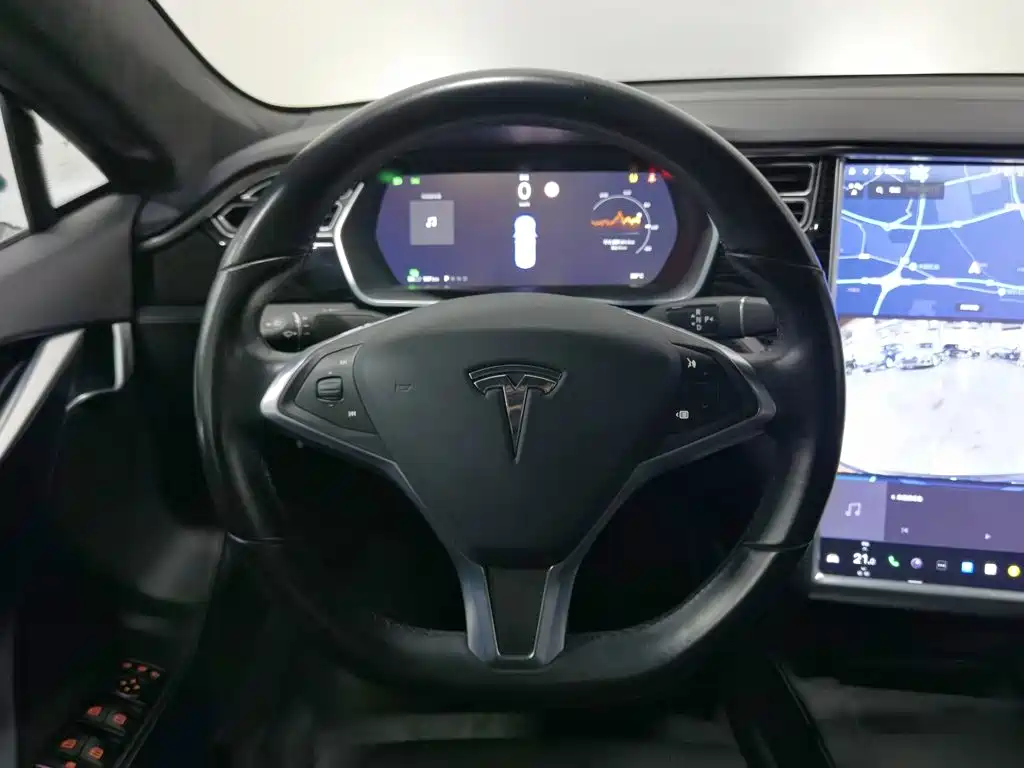 Tesla Model S — миниатюра 11