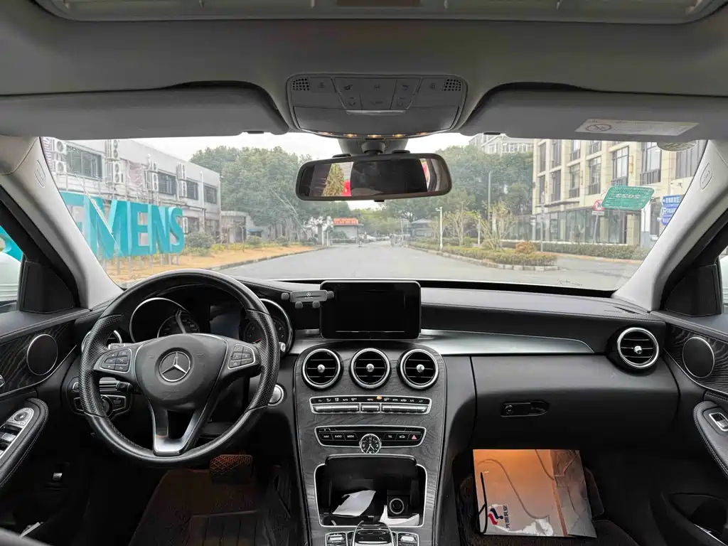 MERCEDES-BENZ C CLASS