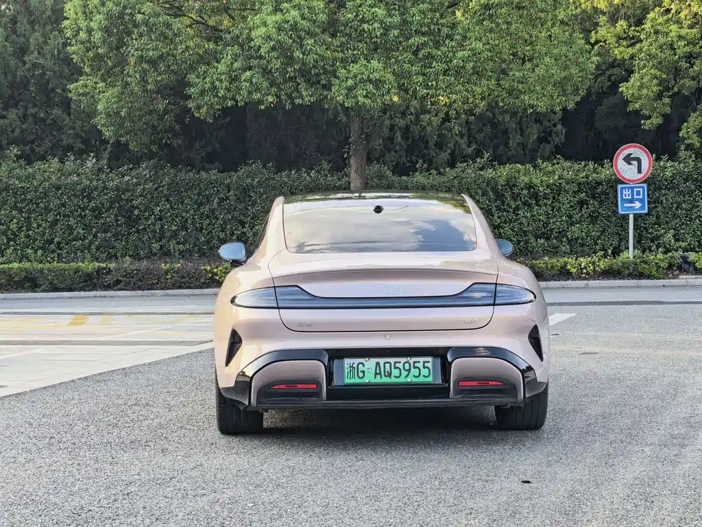 Xiaomi SU7 — миниатюра 6