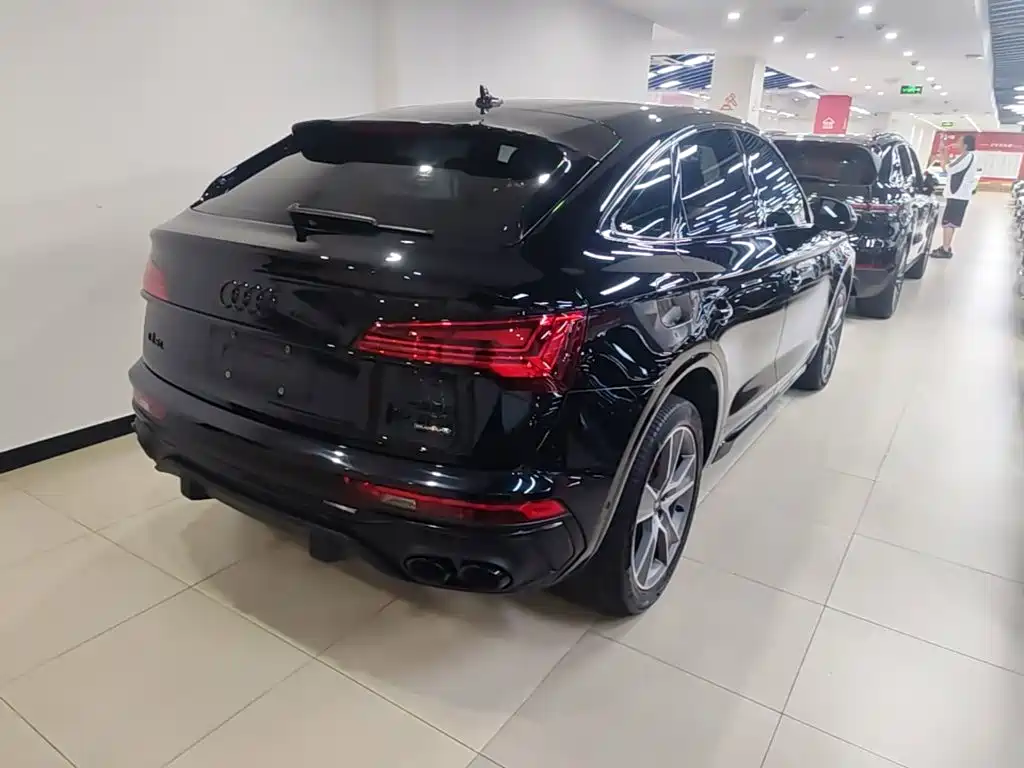 Audi Q5L Sportback — миниатюра 7