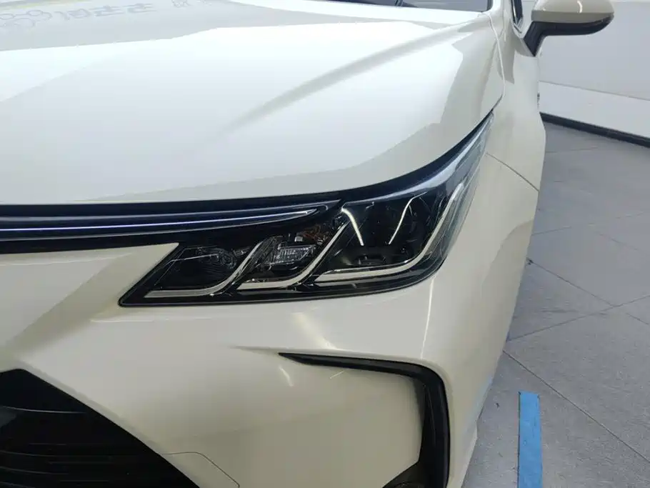 Toyota Corolla — миниатюра 5