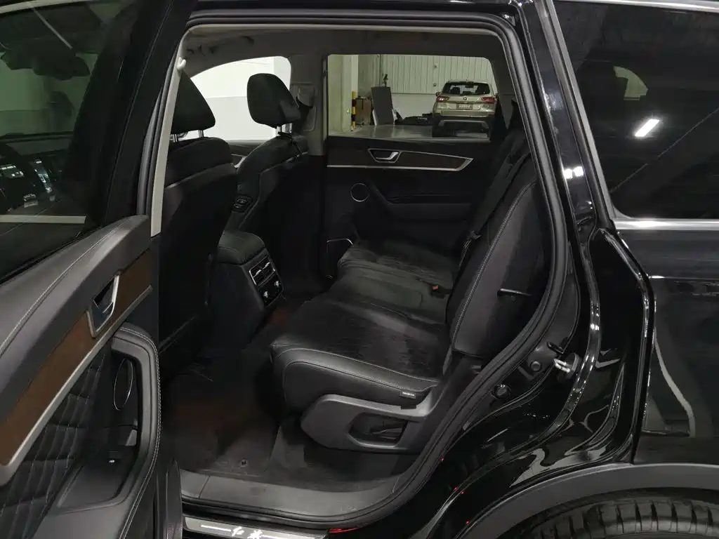 Hongqi Hongqi HS7 — миниатюра 15