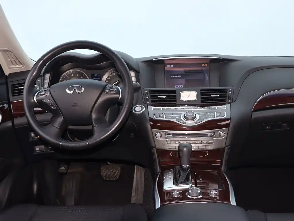 Infiniti Q70 — миниатюра 8