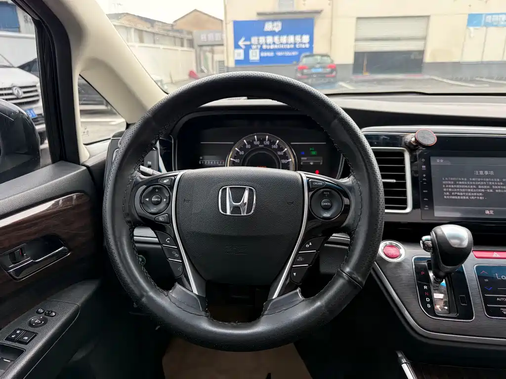 Honda Elysion — миниатюра 7