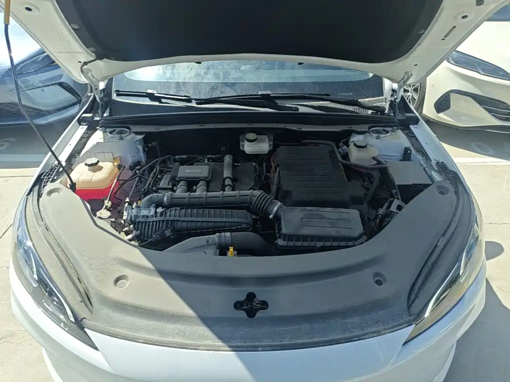 BYD Seal 05 DM-i — миниатюра 25