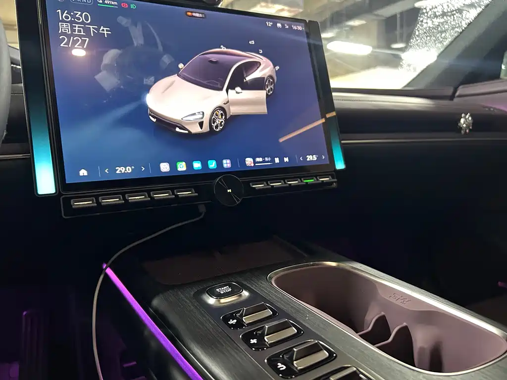 XIAOMI CAR XIAOMI SU7