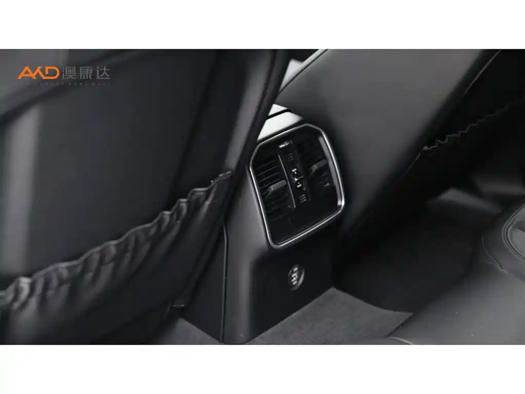 Porsche Macan — миниатюра 9
