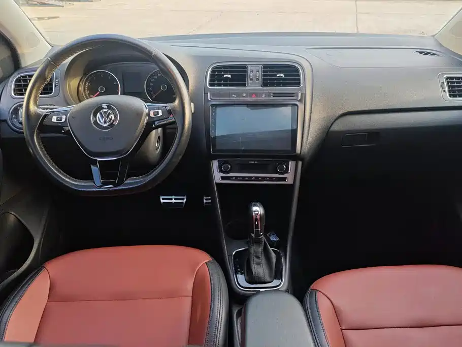 Volkswagen Polo — миниатюра 12