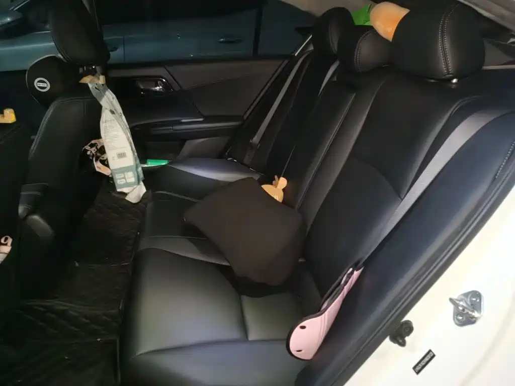 Honda Accord — миниатюра 13