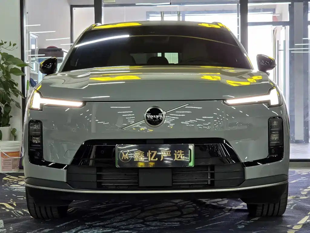 Volvo XC70 PHEV — миниатюра 2