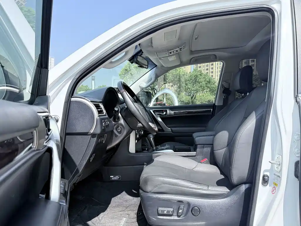 Lexus GX — миниатюра 5