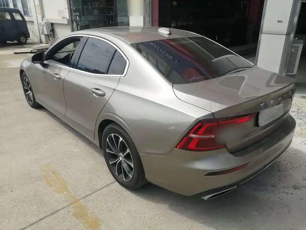 Volvo S60 — миниатюра 5