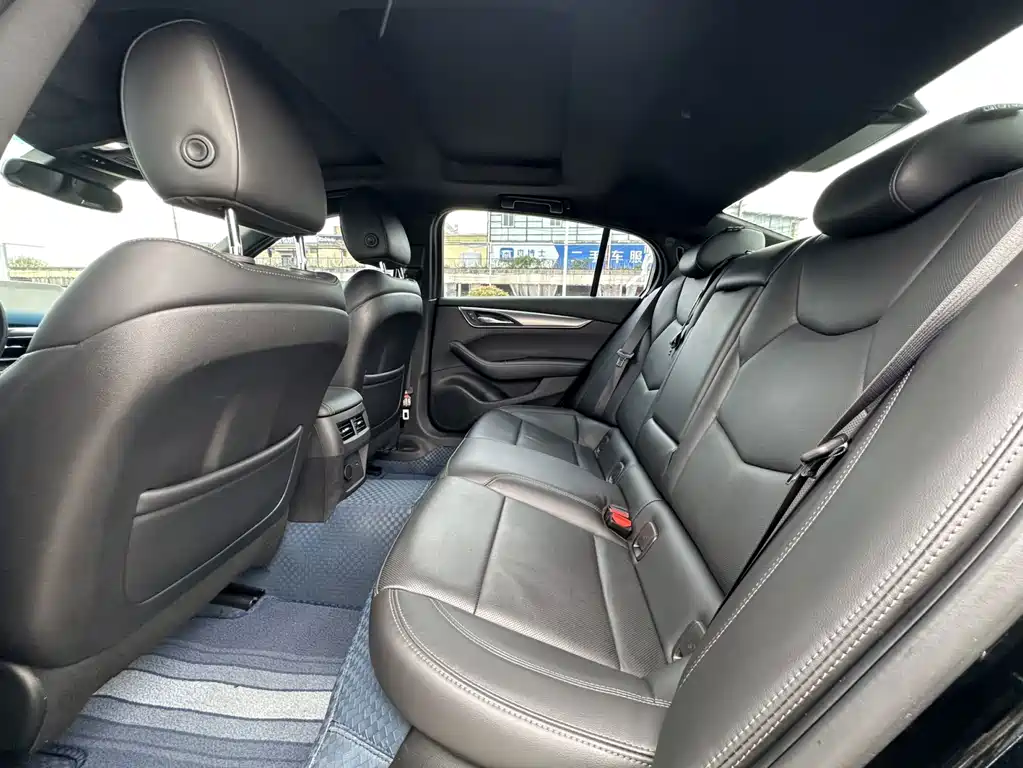 Cadillac CT5 — миниатюра 7