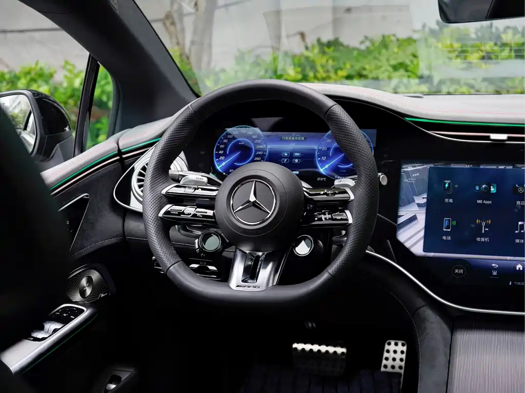 Mercedes-Benz EQE AMG — миниатюра 15