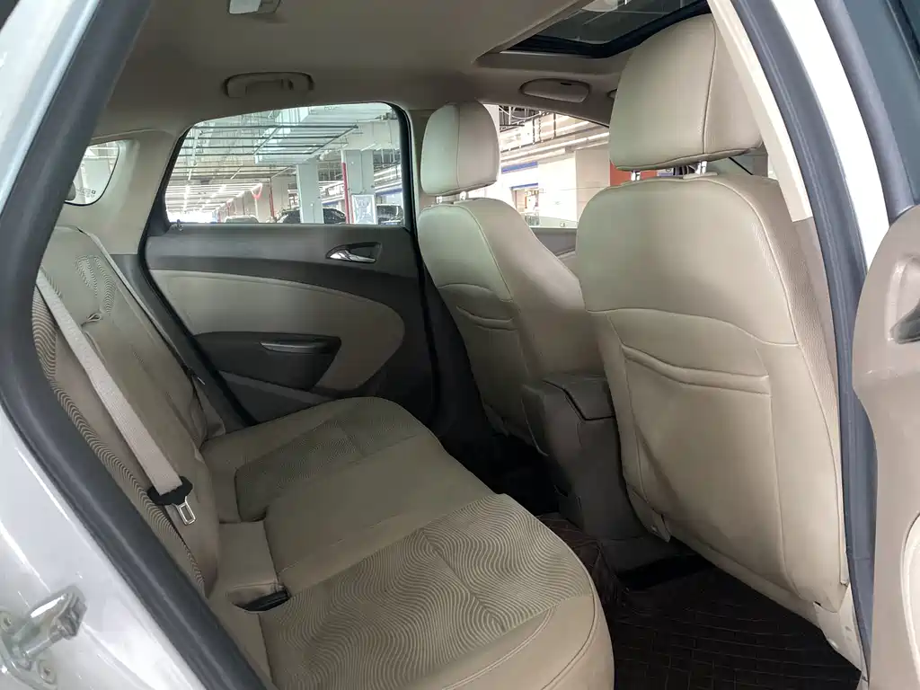 Buick Excelle — миниатюра 12