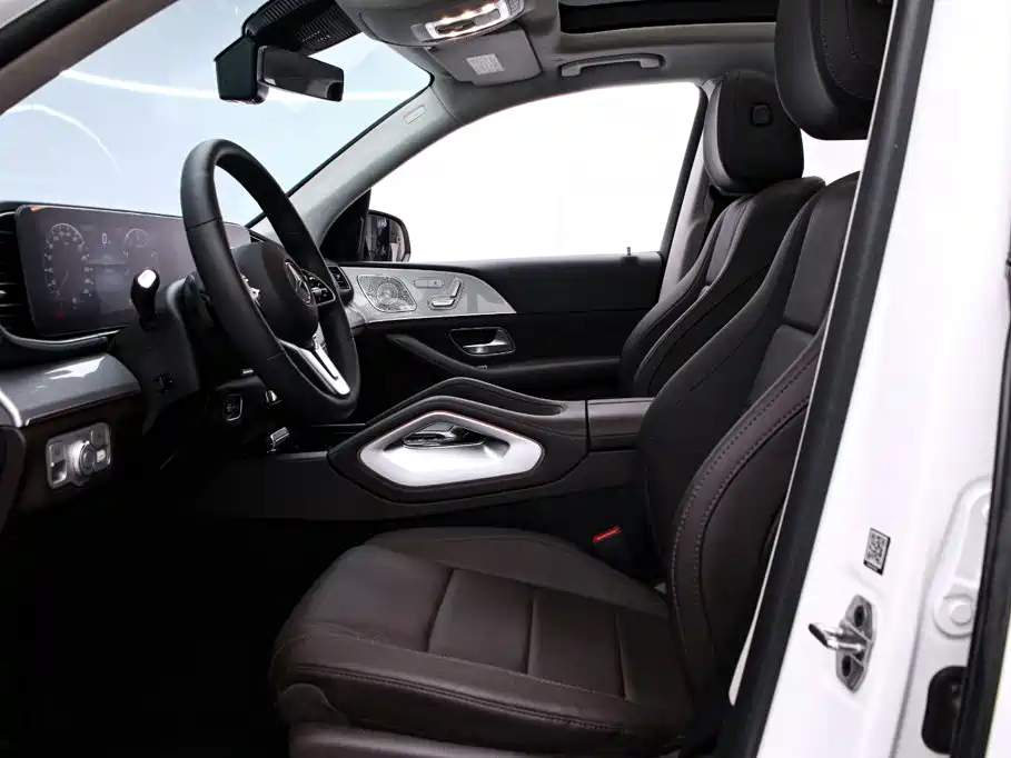 Mercedes-Benz GLE (Import) — миниатюра 15