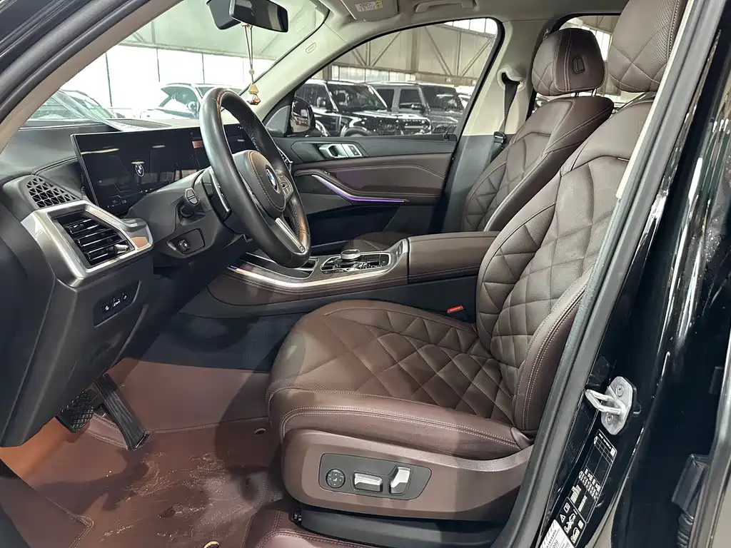 BMW X5 2023 xDrive 30Li Premium M Sport