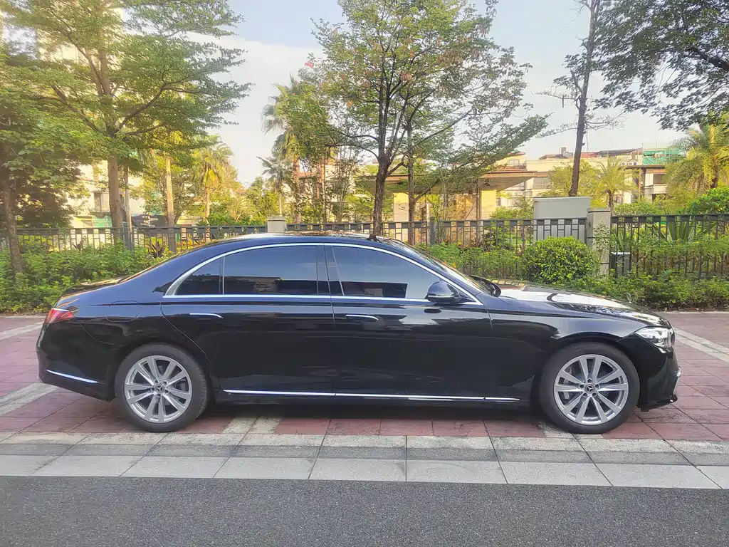 Mercedes-Benz S-Class — миниатюра 7