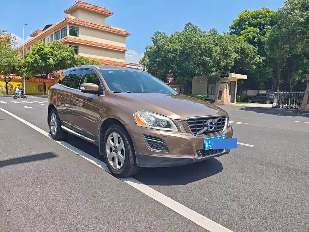 Volvo XC60 (Import) — миниатюра 3