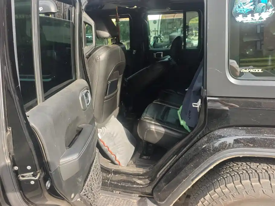 Jeep Wrangler — миниатюра 11
