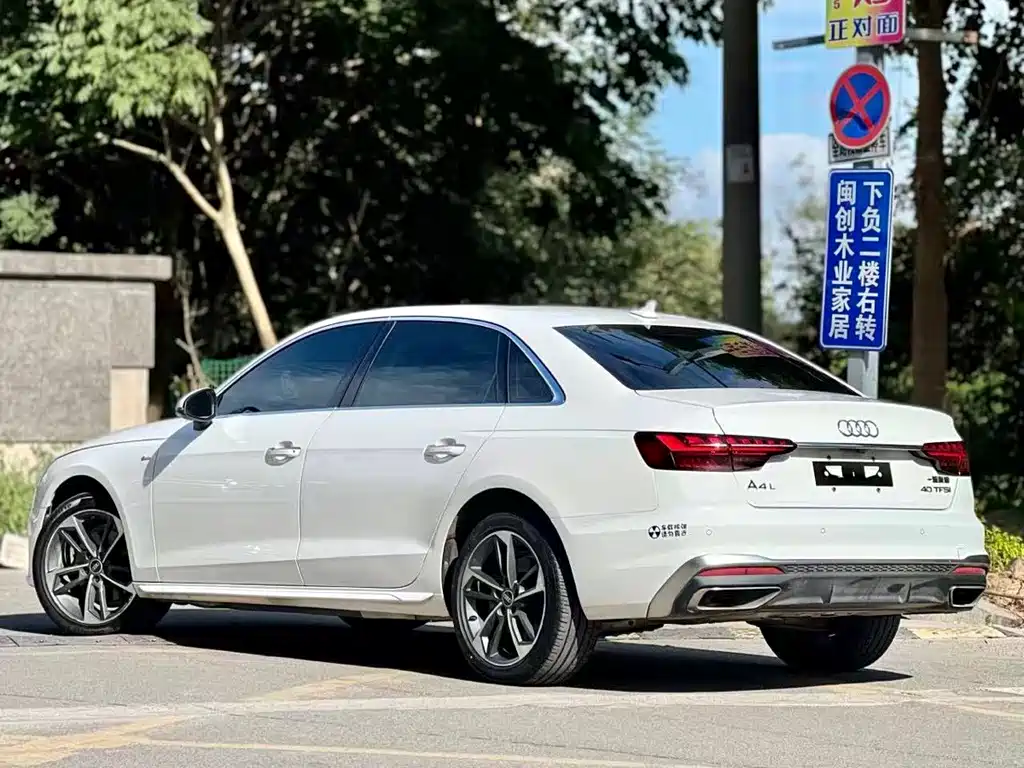 Audi A4L — миниатюра 4