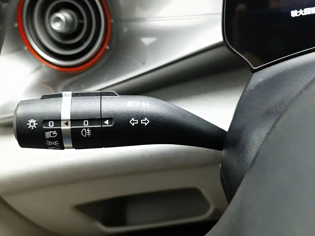 BYD Dolphin — миниатюра 21
