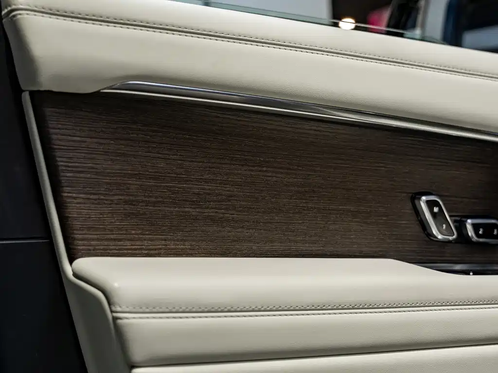 Land Rover Range Rover — миниатюра 15