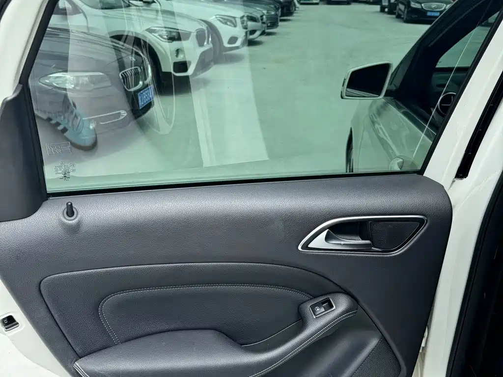 Mercedes-Benz B-Class — миниатюра 7
