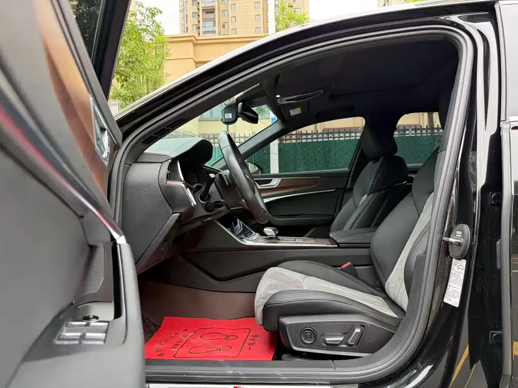 Audi A6L 2023 45 TFSI quattro