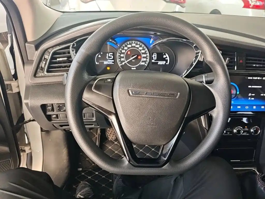 Venucia D60 — миниатюра 11