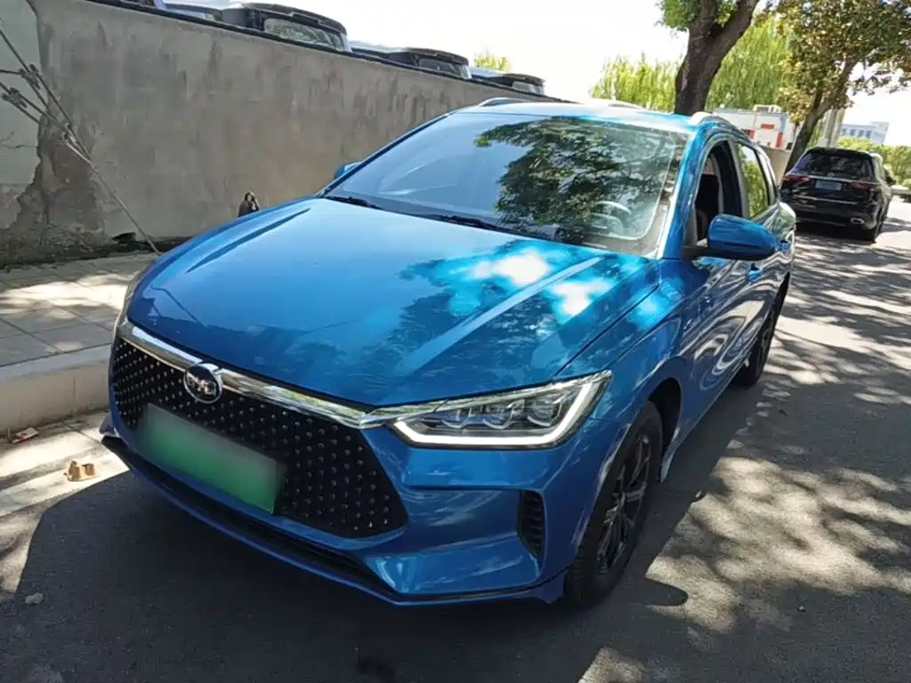 BYD e2