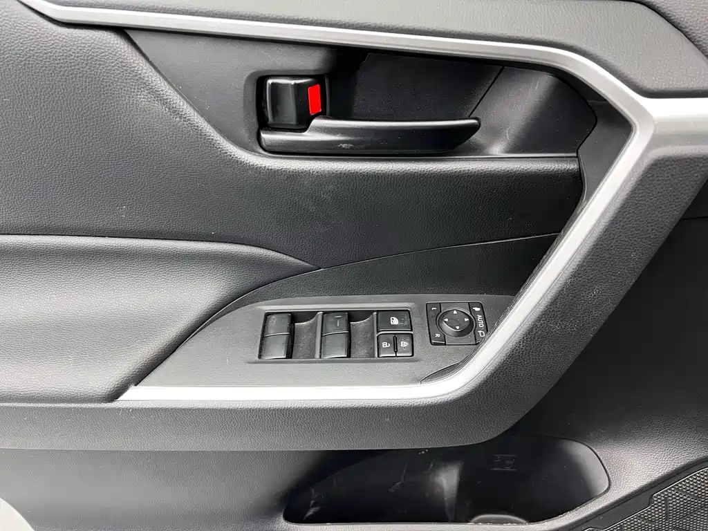 Toyota Wildlander 2024 2.0L CVT Lead