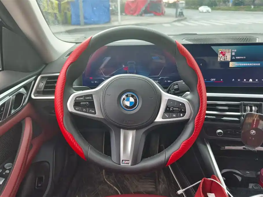 BMW I4