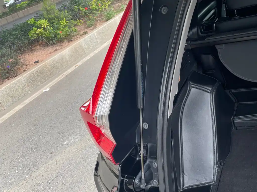 Honda CR-V 2017 240TURBO CVT